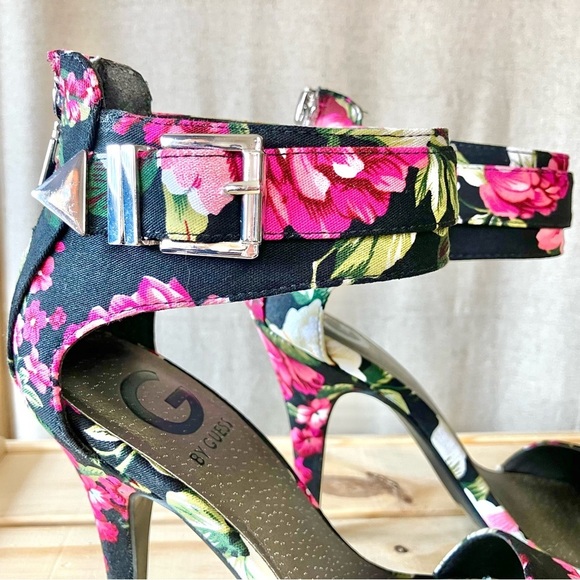 Guess Women’s Heels Open Toe Floral Sandals (G By Guess) Size 7 - Picture 5 of 6
